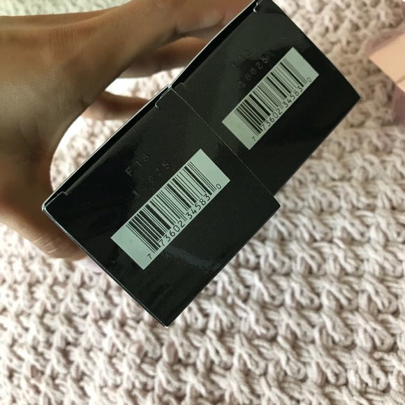 Makeup Bundle - Picture 3 of 4